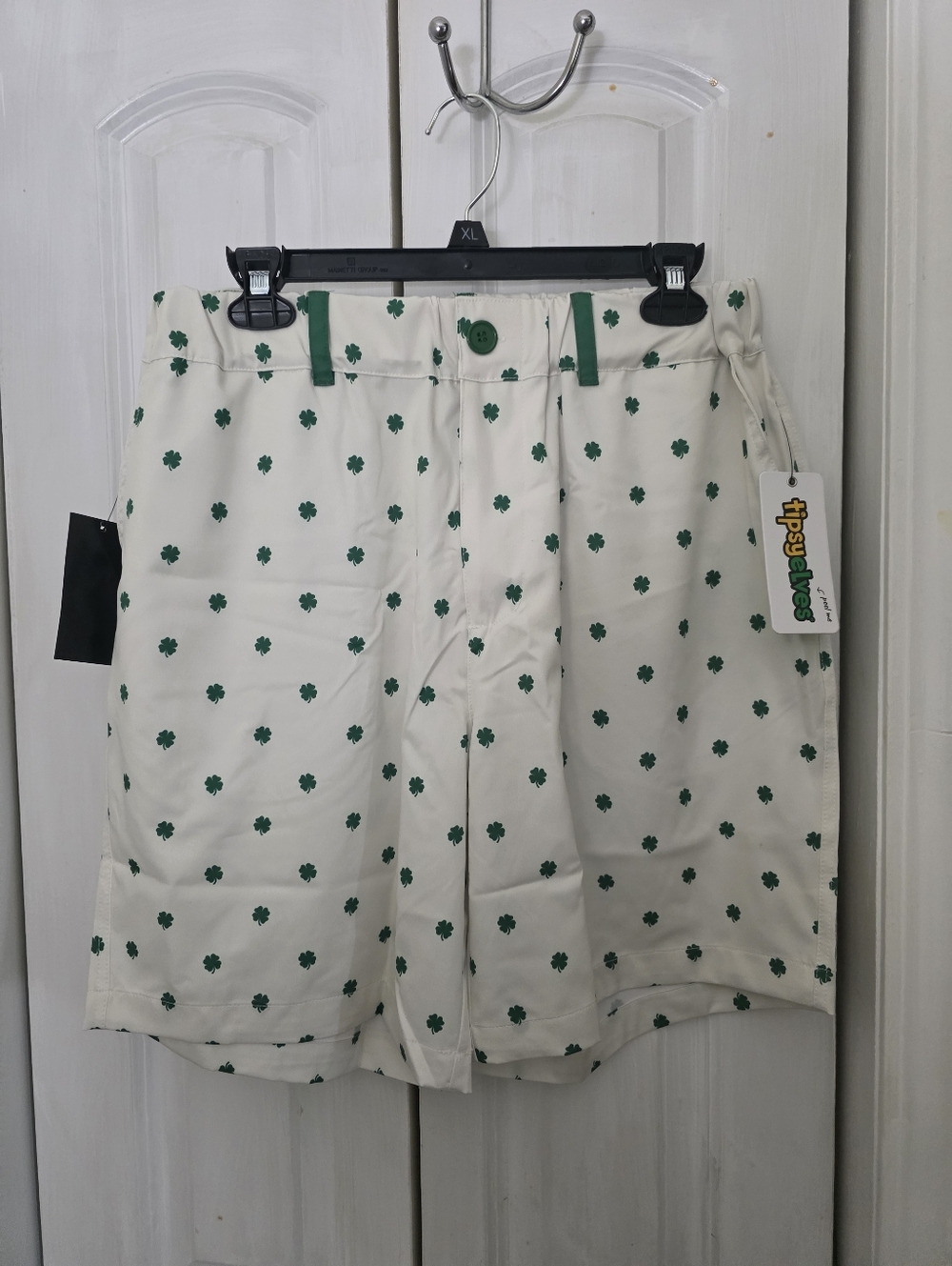 New Tipsy Elves Men's Size L Clover Walking Shorts